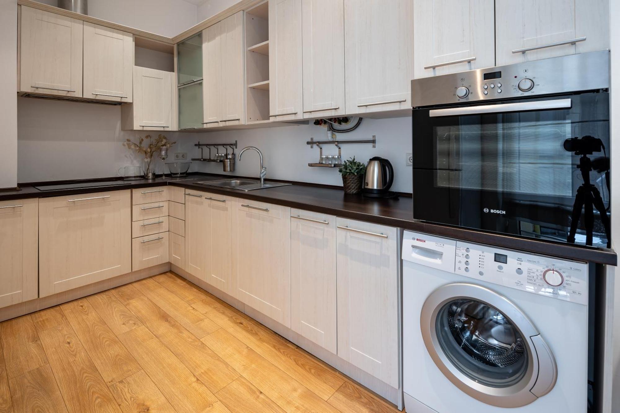 Romari Rynok Sguare VIP Apartment Lviv Bagian luar foto