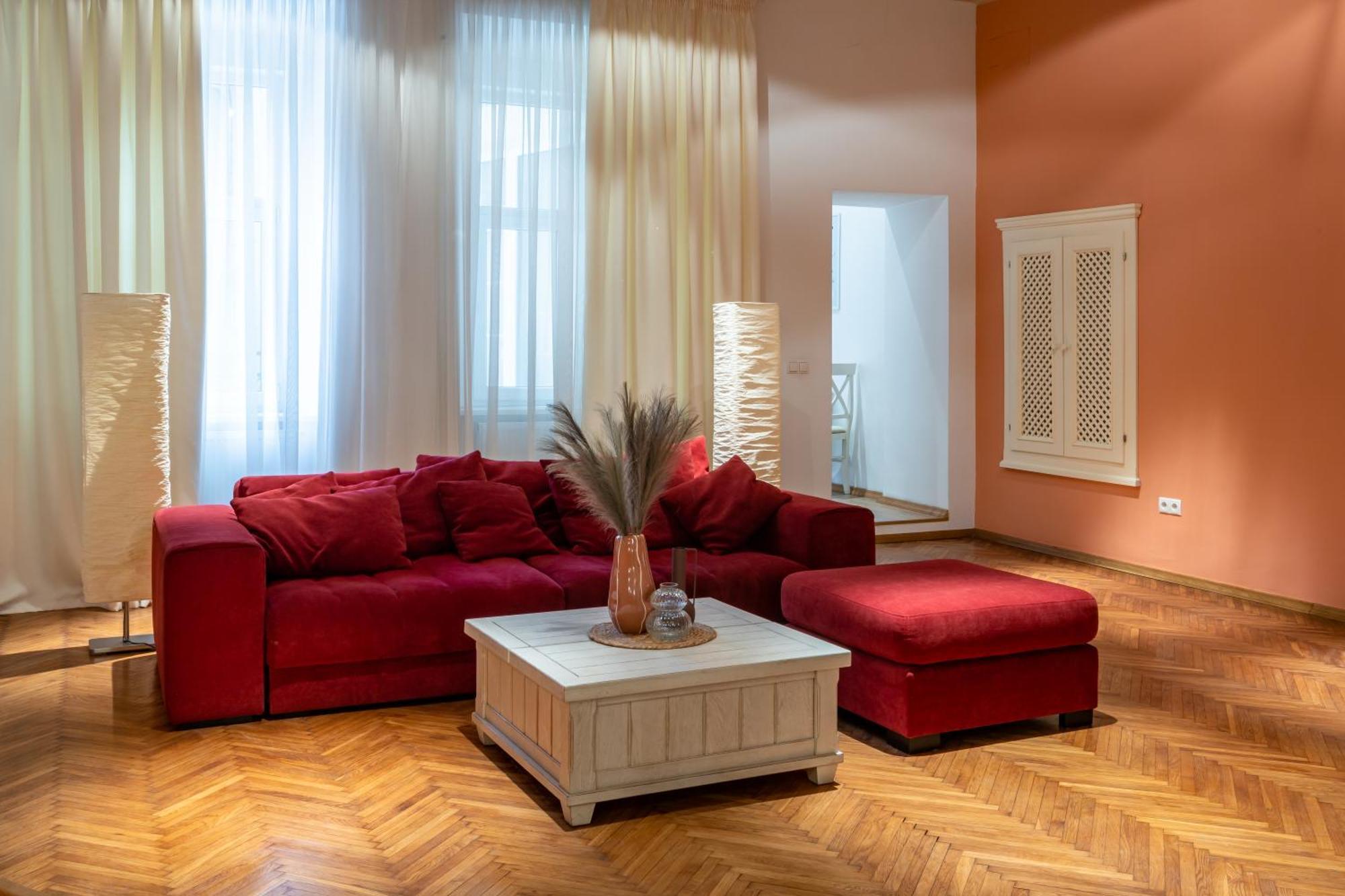 Romari Rynok Sguare VIP Apartment Lviv Bagian luar foto
