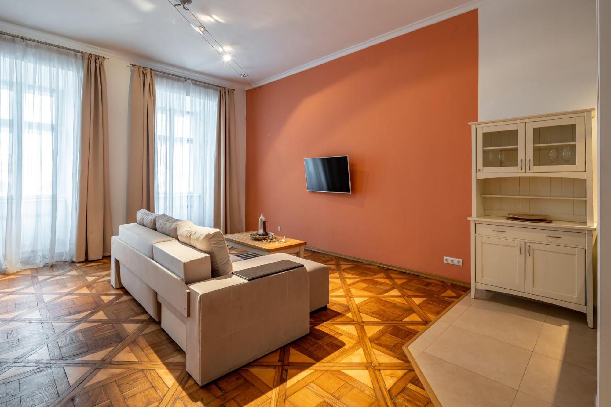 Romari Rynok Sguare VIP Apartment Lviv Bagian luar foto