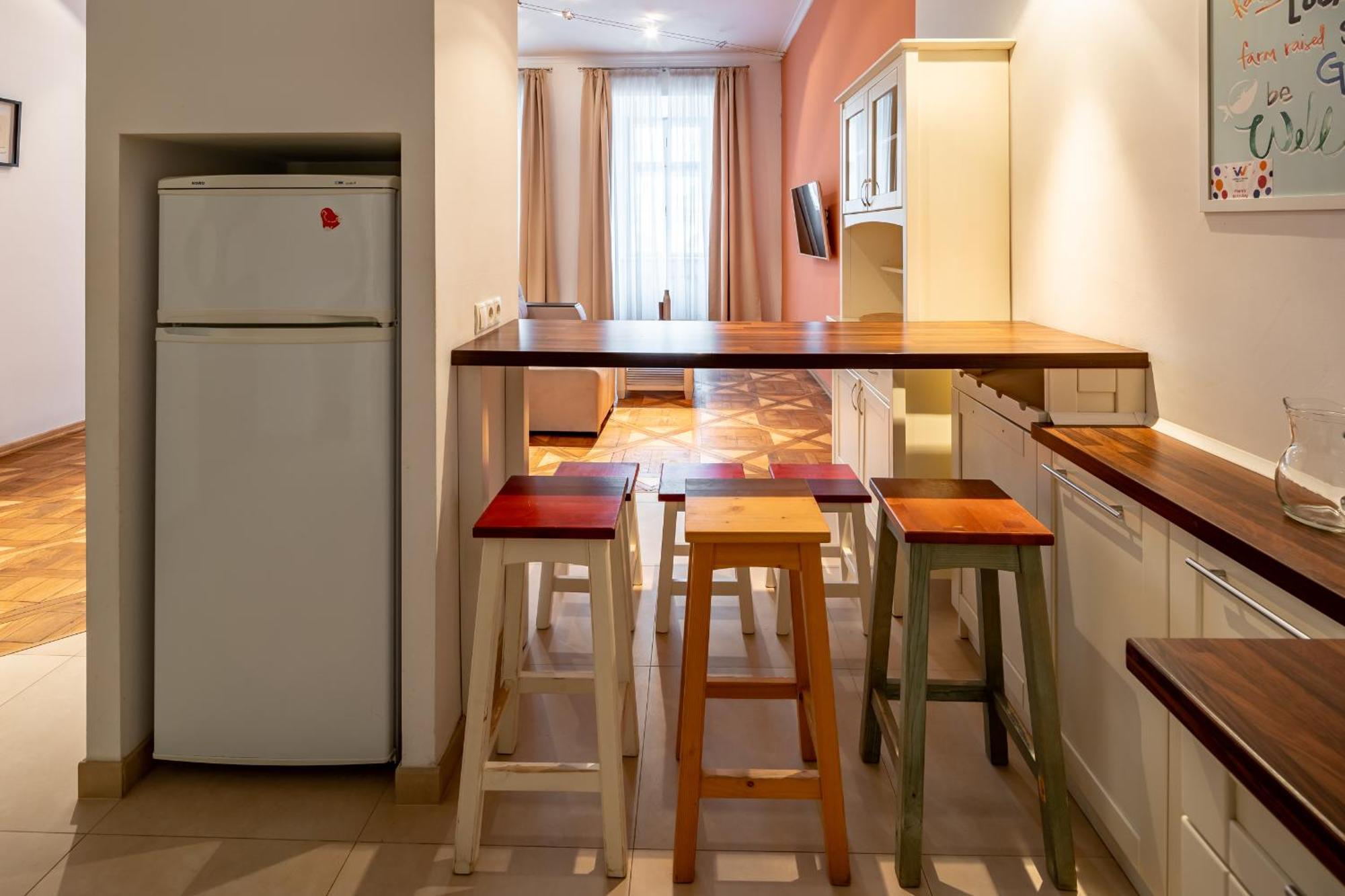 Romari Rynok Sguare VIP Apartment Lviv Bagian luar foto