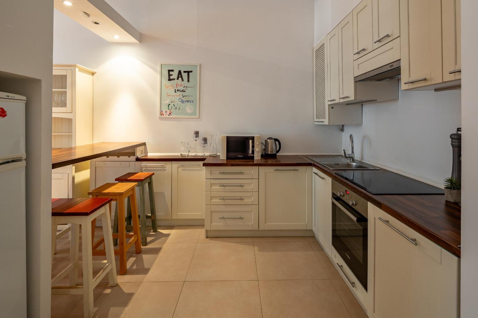 Romari Rynok Sguare VIP Apartment Lviv Bagian luar foto