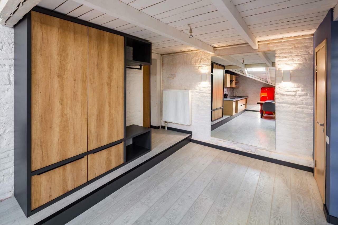 Romari Rynok Sguare VIP Apartment Lviv Bagian luar foto