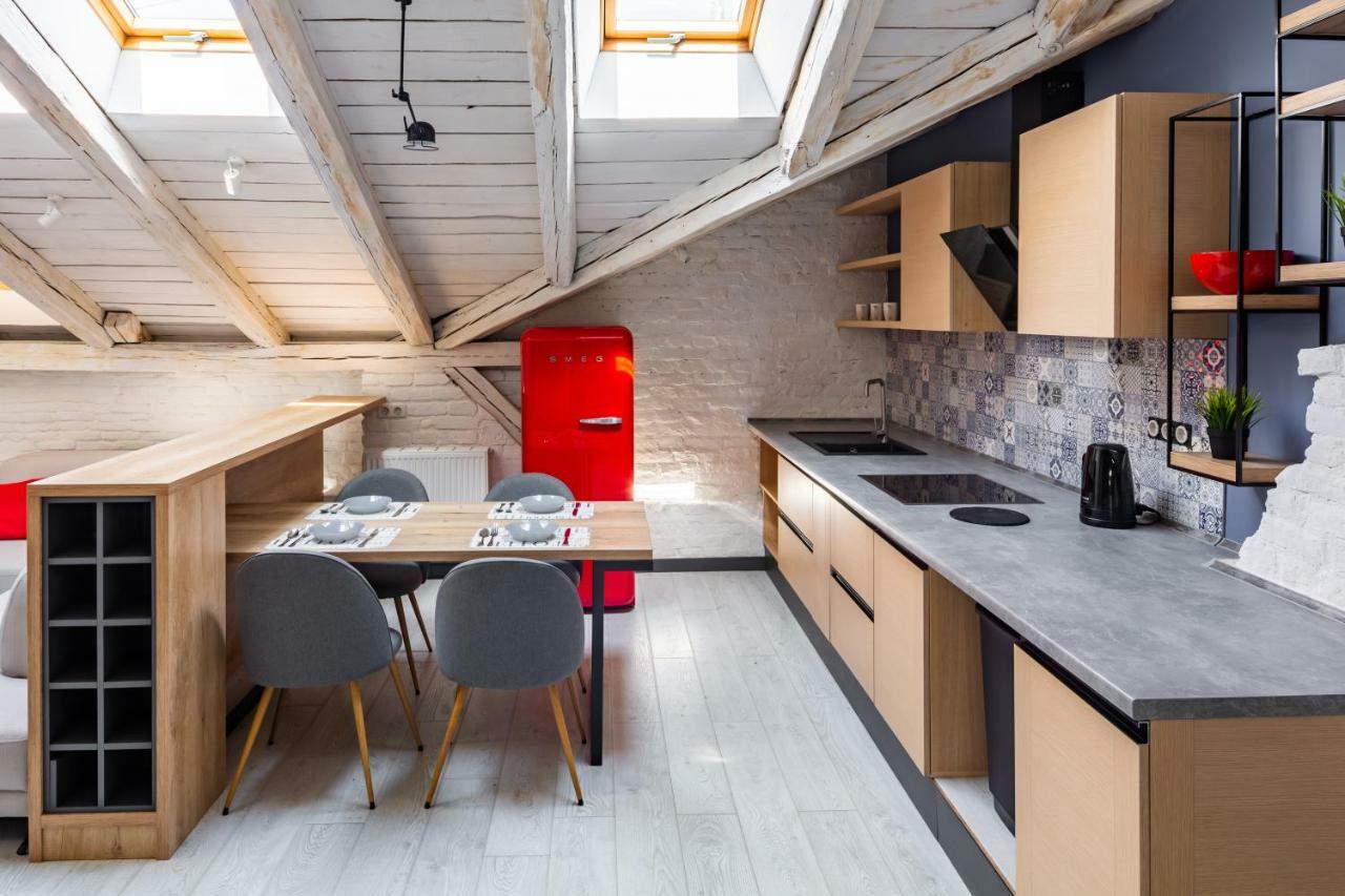 Romari Rynok Sguare VIP Apartment Lviv Bagian luar foto