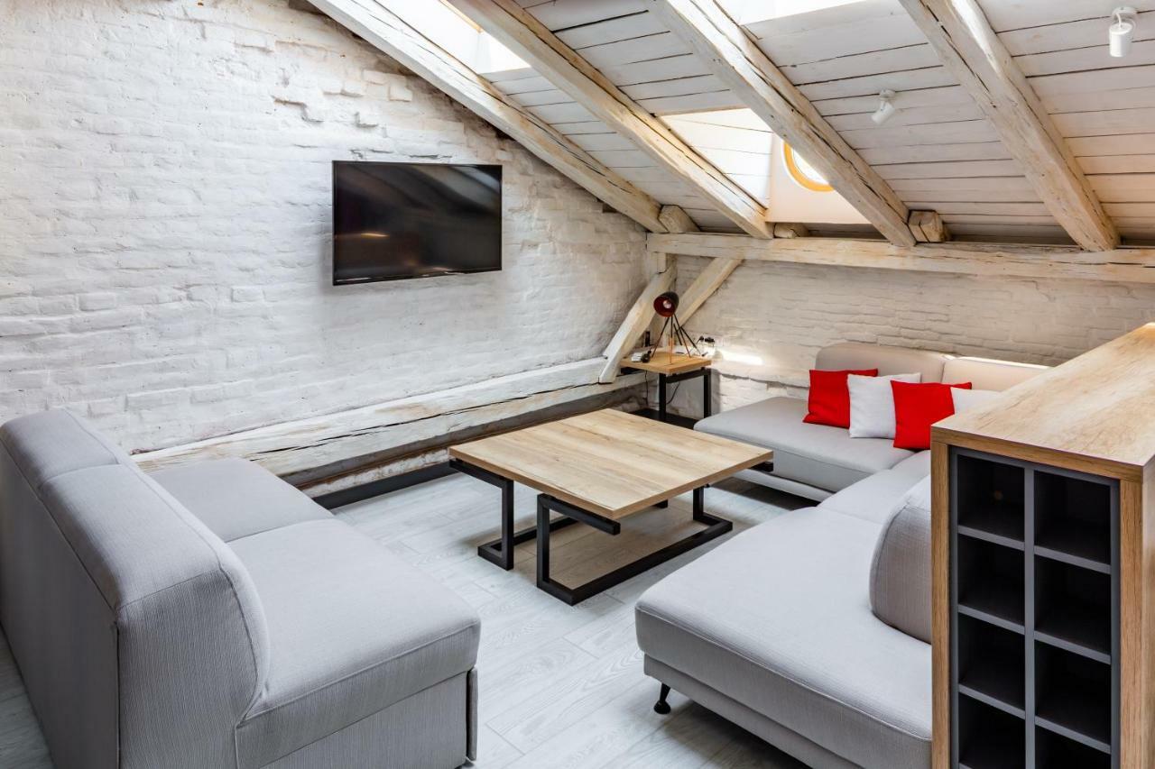 Romari Rynok Sguare VIP Apartment Lviv Bagian luar foto