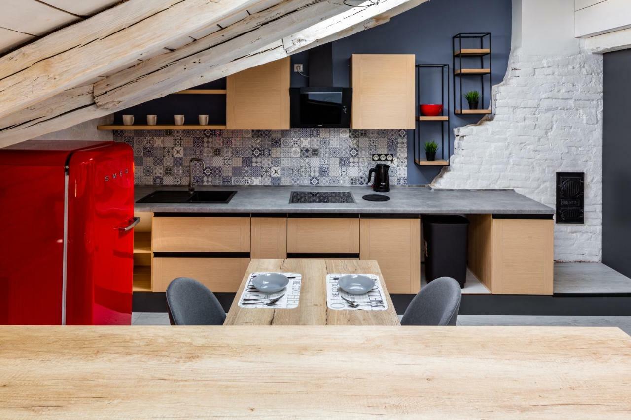 Romari Rynok Sguare VIP Apartment Lviv Bagian luar foto